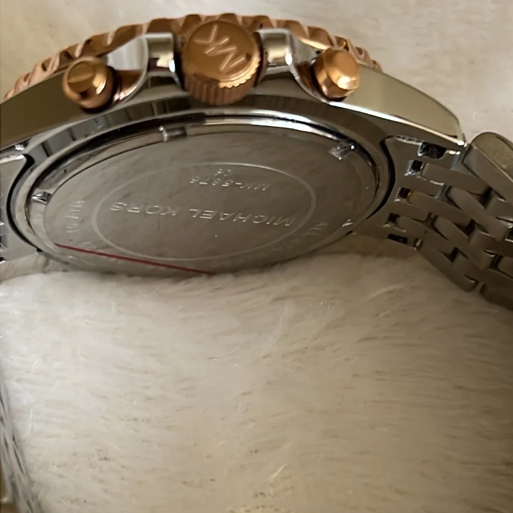 Michael Kors Everest tri-tone Chronograph silver dial watch MK 5876 - Picture 4 of 7